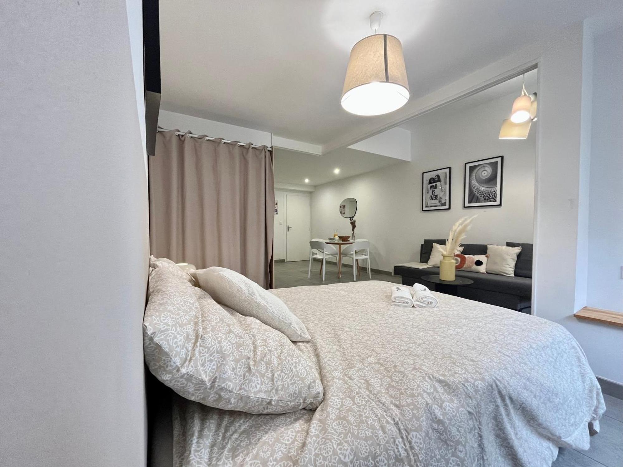 Suite Danbury Лион Экстерьер фото