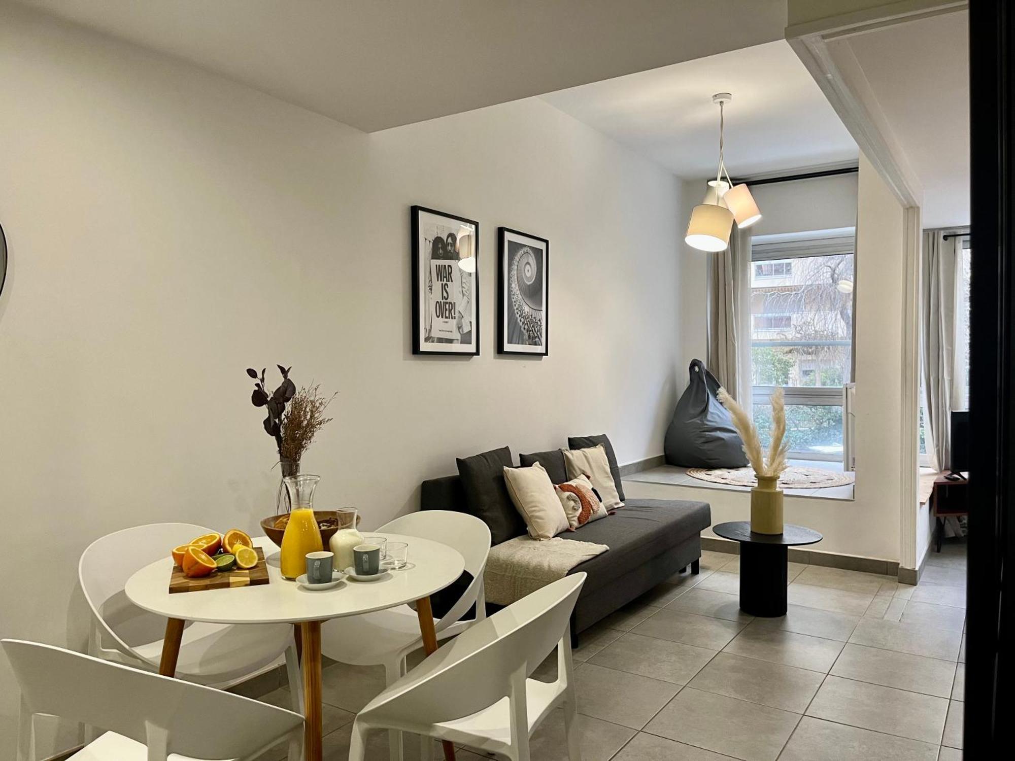 Suite Danbury Лион Экстерьер фото